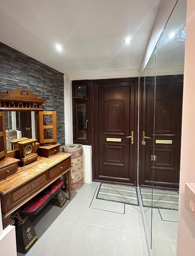 Relaxing Room In Spacious House Лондон Экстерьер фото
